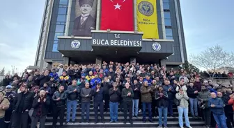 Buca Belediyesi işçileri ödenmeyen maaşlar nedeniyle iş bıraktı