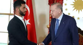 Cumhurbaşkanı Erdoğan, Oscar ödüllü Filistinli yönetmen Basel Adra'yı kabul etti