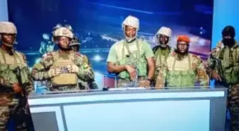 Darbe girişiminde sıcak gelişme! 4 ülke asker gönderdi, savaş uçakları havadan vurdu