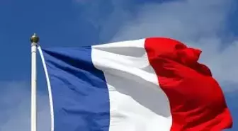 Fransa'da bütçe oylaması yarın yapılacak