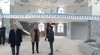 Havza Kaymakamı Ayvat cami inşaatını inceledi