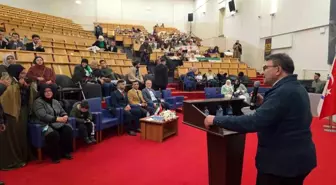 Kütahya'da eğitim gören Suriyeli öğrenciler, Baas rejiminin devrilmesinin birinci yıl dönümünü kutladı