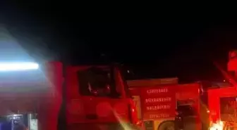 Sabaha kadar süren yangında çiftlik kül oldu