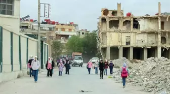 Suriye'ye geri dönenler: 'Yine sıfırdan başlıyoruz ama artık mülteci değiliz'