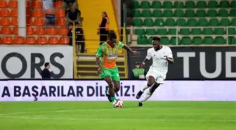 Trendyol Süper Lig: Alanyaspor: 0 Antalyaspor: 0 (İlk yarı)