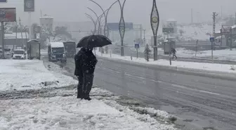 Van, Muş ve Hakkari'de 62 yerleşim yerinin yolu ulaşıma kapandı
