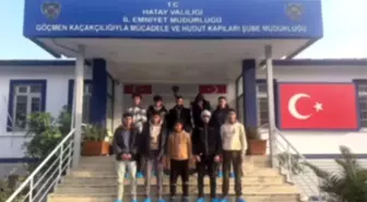 Avrupa umuduyla çıktıkları yolda battaniye altında Hatay'da yakalandılar