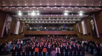 Bakan Bak şampiyon sporcuların anneleri ile bir araya geldi