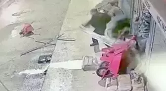 Çorum'da akılalmaz olay: Eline ne geçtiyse yola fırlattı