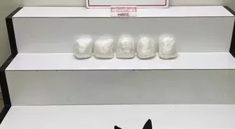 Durdurulan otomobilden 5 kilo metamfetamin çıktı; 4 gözaltı