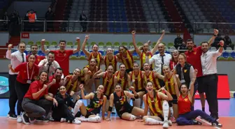 Göztepe voleybolda 2'de 2 peşinde