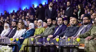 Halep saldırısının sembolü Ümran bebek, Esad'ın kaçtığı Sarayda konuştu