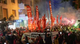 İzmir Büyükşehir Belediyesi işçileri meşaleli eylem yaptı