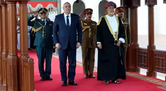 Lübnan Cumhurbaşkanı Avn, Maskat'ta Umman Sultanı Bin Tarık ile görüştü