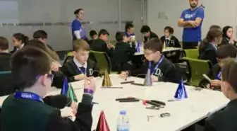 Medtronic Spark, Türkiye'de Darüşşafaka öğrencileriyle etkinlik gerçekleştirdi