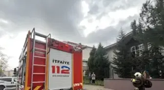 Okulun kağıt deposunda yangın; öğrenciler tahliye edildi