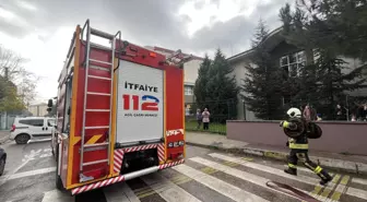 Okulun kağıt deposunda yangın; öğrenciler tahliye edildi