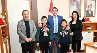 Paralimpik Yüzme Yarışı'nda il birincisi oldular