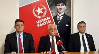 Vatan Partisi Genel Başkanı Perinçek İstanbul'da basın toplantısı düzenledi