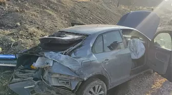 Adıyaman'da şarampole devrilen otomobilin sürücüsü yaralandı