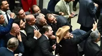 Brezilya'da darbe teşebbüsü suçundan hapis yatan Bolsonaro'nun ceza süresini düşüren tasarı onaylandı