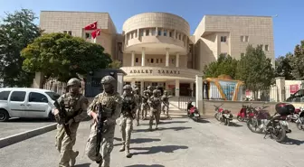 Dövdüğü eşinin öldüğünü zannedip olayı gizlemek için trafik kazası gibi göstermeye çalıştı