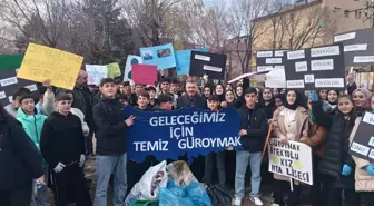 Güroymak'ta temiz çevre için farkındalık yürüyüşü yapıldı