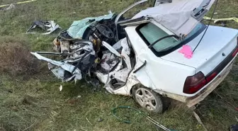 İzmir'de feci kaza: 1 ölü, 1 yaralı