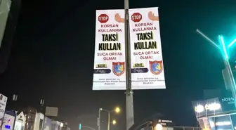 İzmirli taksiciler şehir geneline 'korsan kullanma' afişleri astı