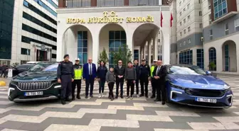 Kaymakamdan öğrencilere Togg'un yeni modeli ile şehir turu