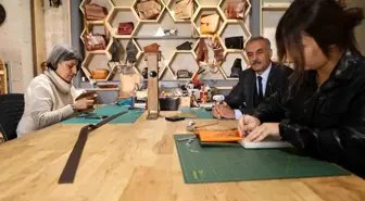 Kırşehir'de Ahi Evran'ın mesleği deri işlemeciliği modern tasarımlarla yeniden hayat buluyor
