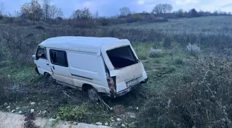 Kontrolden çıkan minibüs şarampole yuvarlandı: 1 yaralı