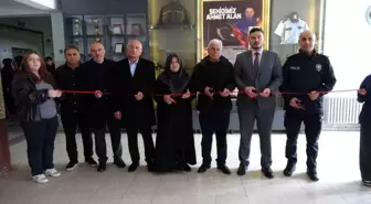 Şehit Ahmet Alan'ın hatıraları, şehadetinin yıl dönümünde adını taşıyan okulda yerini aldı