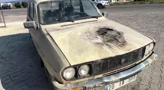 Seyir halindeki otomobil alev aldı