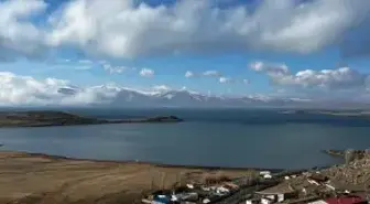 Sıcaklıklar mevsim normali üzerinde; Çıldır Gölü de donmadı