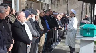 TRT İstanbul Radyosu'nun emekli sanatçılarından Mustafa Hisarlı'nın cenazesi toprağa verildi