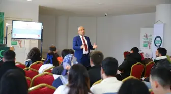 Adana'da evlilik kredisi alan gençlere evlilik öncesi ve bağımlılıkla mücadele eğitimi verildi