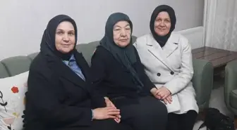 AK Parti Kadın Kolları MKYK Üyesi Yılmaz, Kıbrıs gazisi Tuna'nın ailesini ziyaret etti