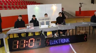 Amasya'da meslek lisesi öğrencileri kendi imkanlarıyla ürettikleri teknolojik ürünleri sergiledi