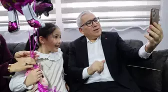 Sivas Valisi, Piyade Uzman Çavuş'un Kızını Ziyaret Etti