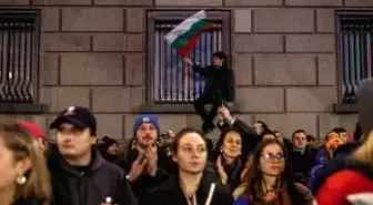 Bulgaristan'da 25'ten fazla şehirde hükümet karşıtı protesto