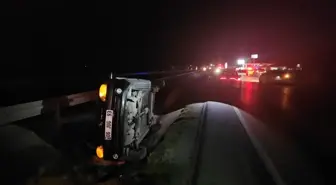 Çorum'da devrilen otomobildeki 1'i bebek 3 kişi yaralandı