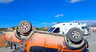 Denizli'de devrilen pikaptaki 2 kişi yaralandı