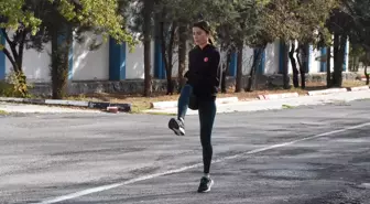 Dünya ve Türkiye şampiyonu milli atlet İnci Kalkan yeni başarılara koşuyor Açıklaması