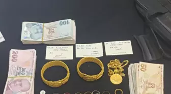 Erzurum'da dolandırıcılık operasyonu; 13 tapu senedi, altın ve para ele geçirildi