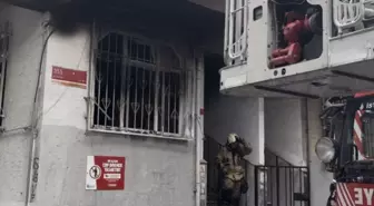 Esenler'de çakmakla oynayan çocuğun evde çıkardığı yangın söndürüldü
