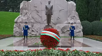 Haydar Aliyev vefatının 22. yılında anılıyor