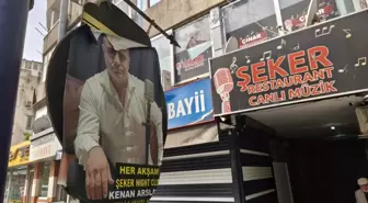 Hesabı ödemeyince mekandan atıldı, geri dönüp konuşma bahanesiyle solisti öldürdü