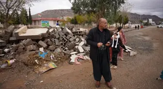 Irak'taki sel felaketinde, yaklaşık 30 öğrenci okul duvarı çökmeden saniyeler önce kurtarıldı