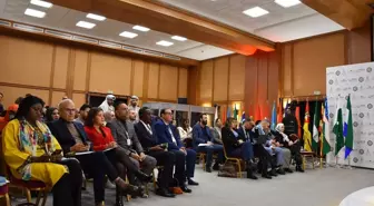 İslam ülkelerinden gençler demokrasi, barış ve güvenliği konuşmak için Fas'ta buluştu